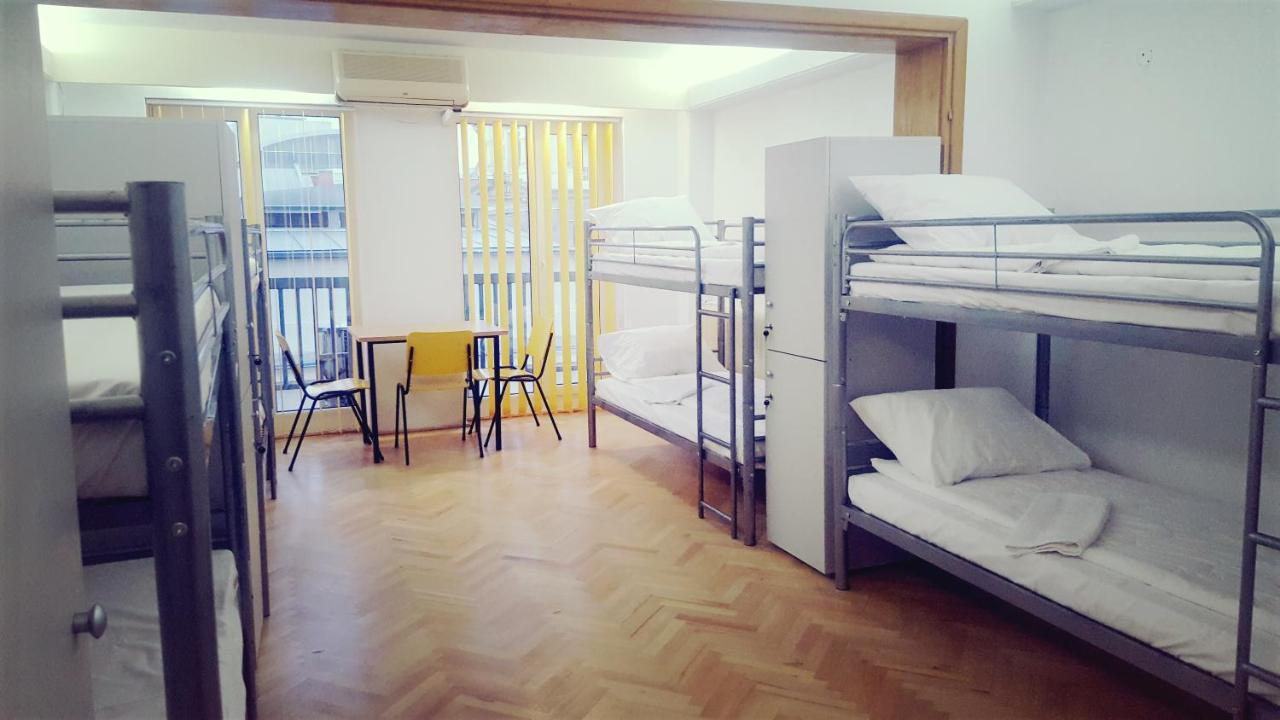 Sleep Inn Hostel Бухарест Екстер'єр фото