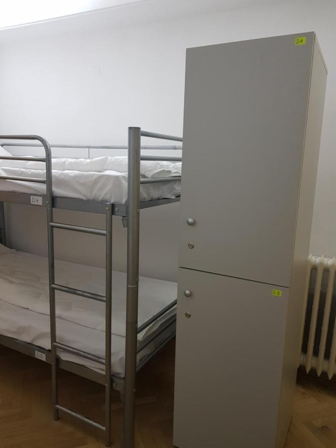 Sleep Inn Hostel Бухарест Екстер'єр фото
