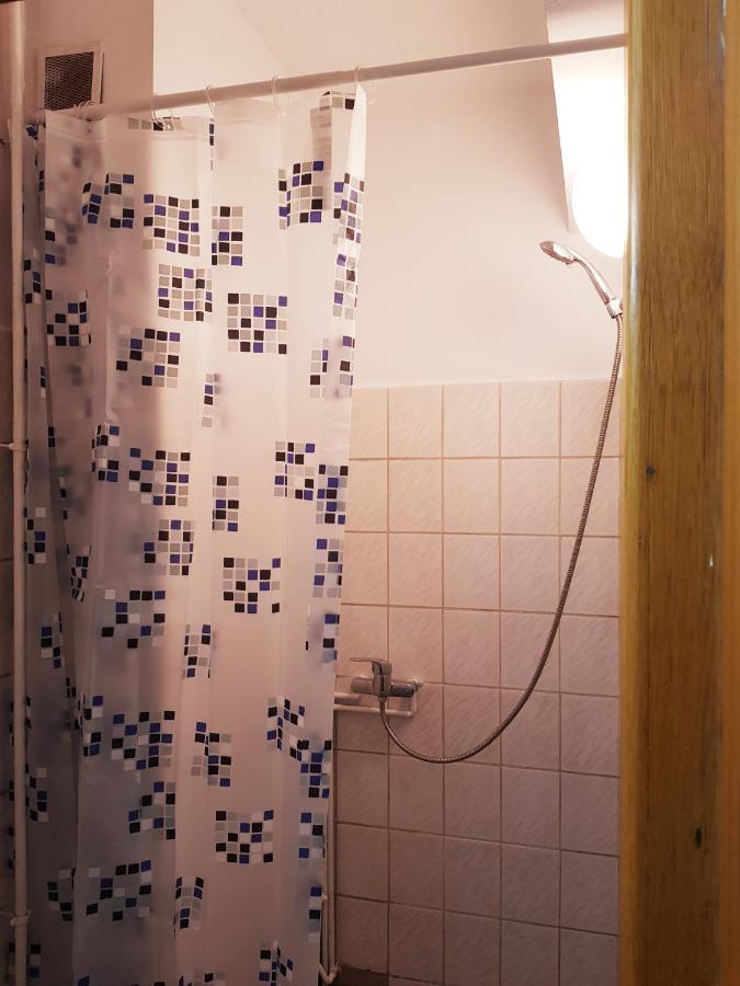 Sleep Inn Hostel Бухарест Екстер'єр фото