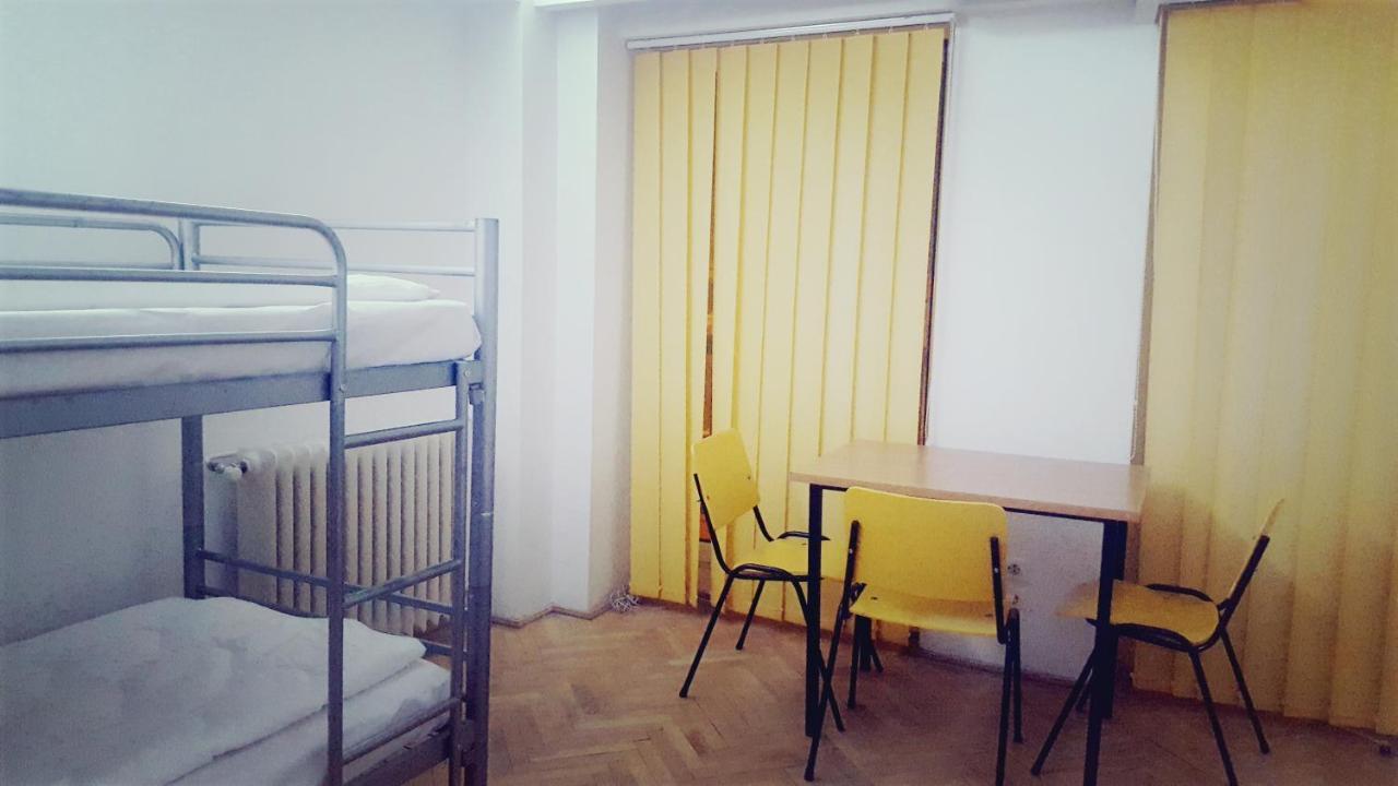 Sleep Inn Hostel Бухарест Екстер'єр фото
