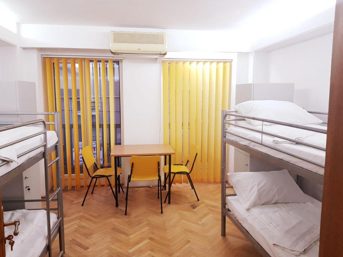 Sleep Inn Hostel Бухарест Екстер'єр фото