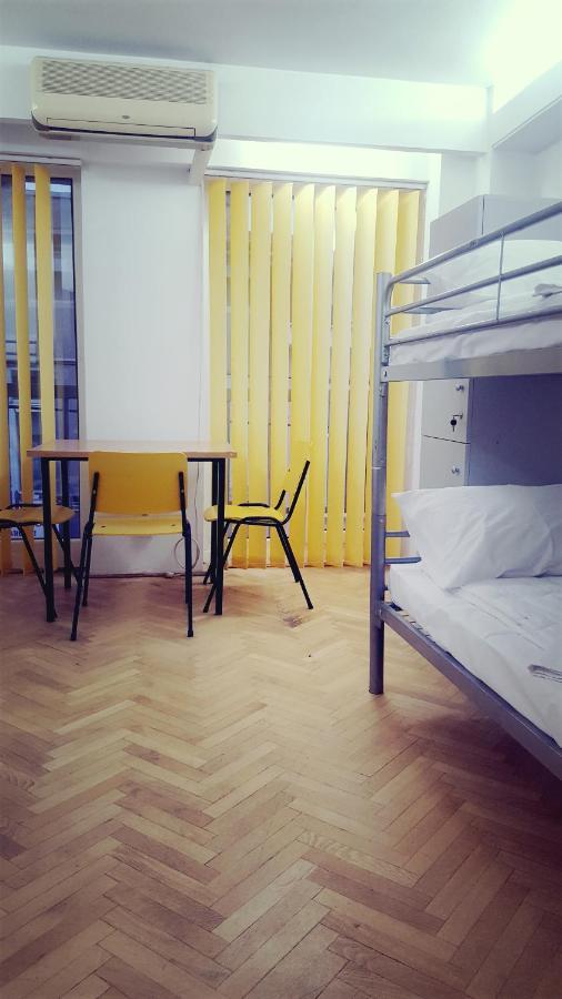 Sleep Inn Hostel Бухарест Екстер'єр фото