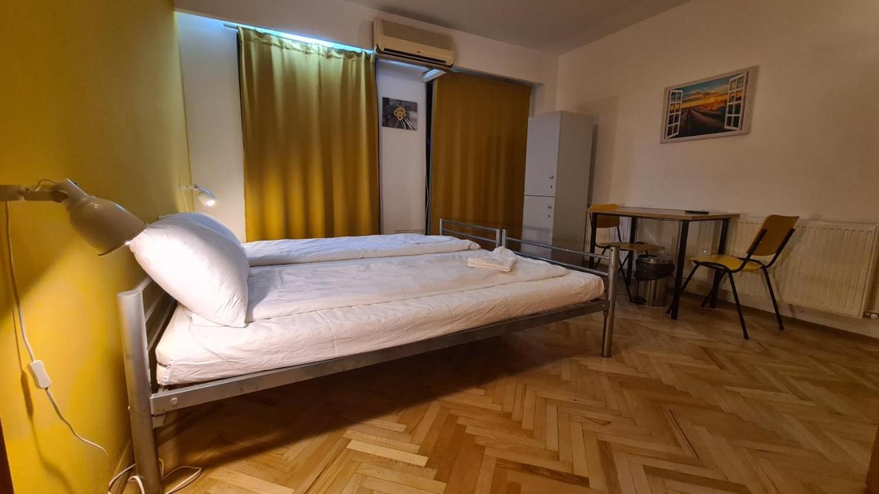 Sleep Inn Hostel Бухарест Екстер'єр фото