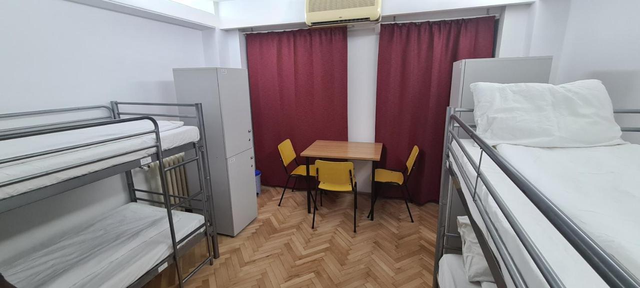 Sleep Inn Hostel Бухарест Екстер'єр фото
